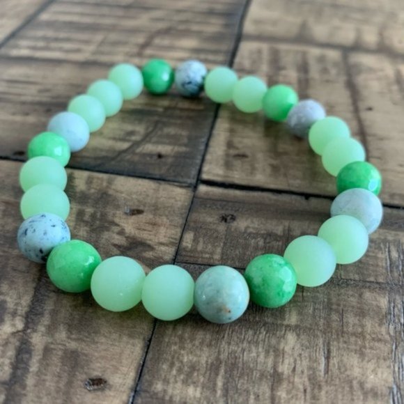 Green Turquoise & Jade Chakra Bead Bracelet - Picture 2 of 10